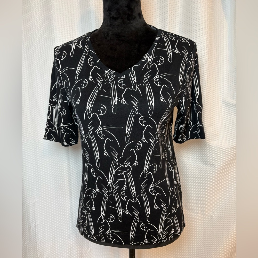 Chico’s 100% supima cotton black v-neck blouse graphic white outline parrots M